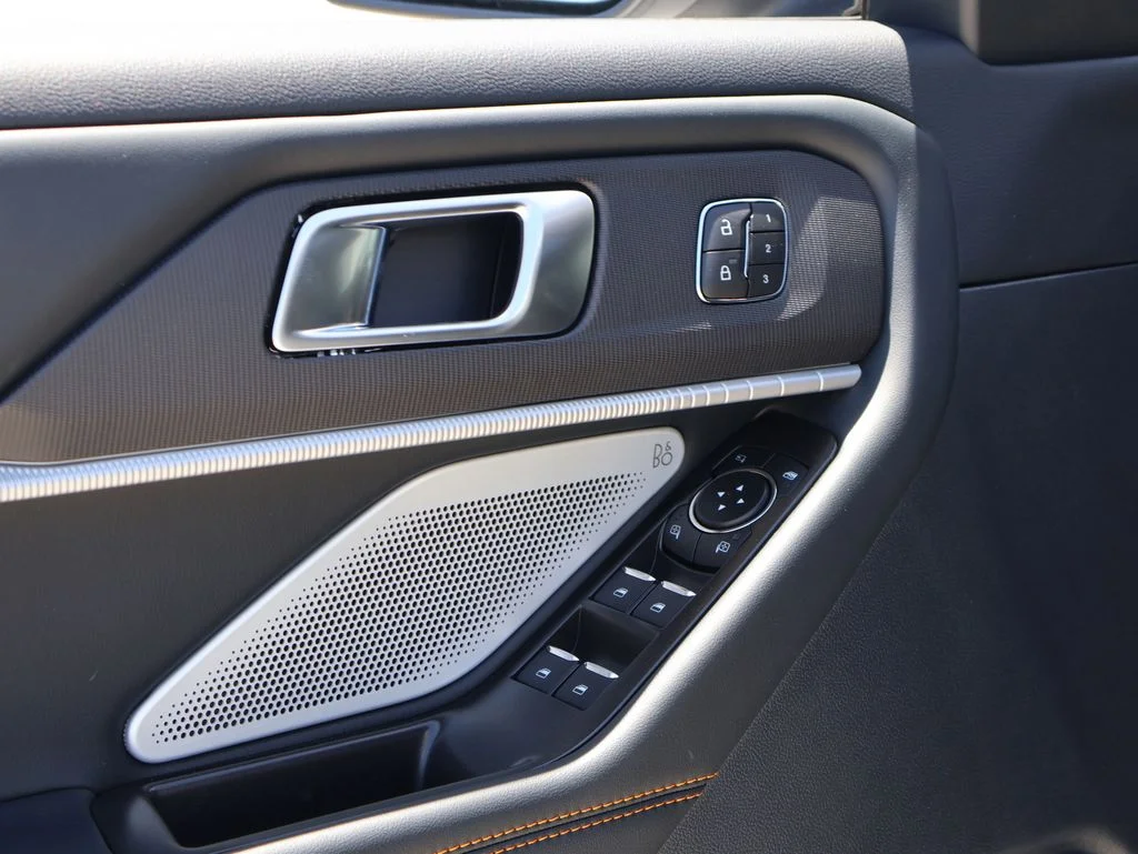New 2026 Star White Metallic Tri-Coat Ford Tremor® image 23