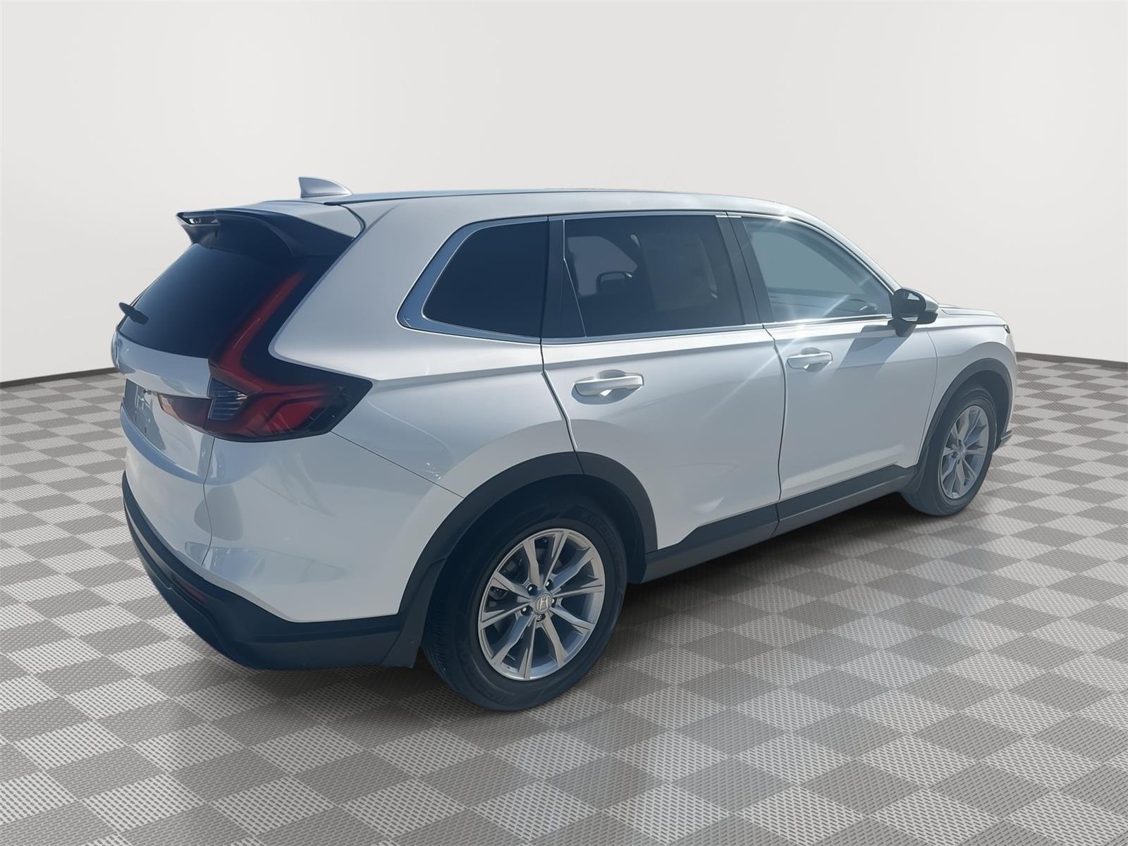 Used 2023 Platinum White Pearl Honda EX image 4