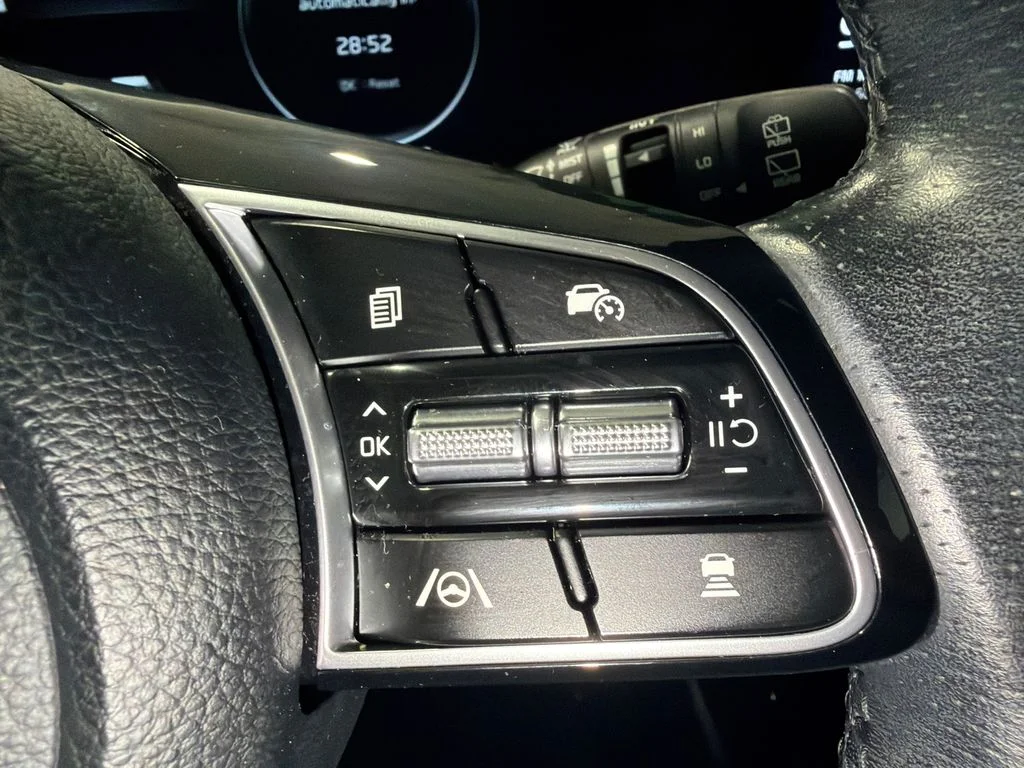 Used 2024 Pluton Blue/Black Roof Kia SX image 26