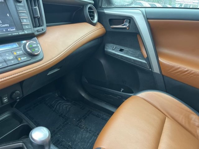 Used 2017 Gray Toyota Platinum image 27