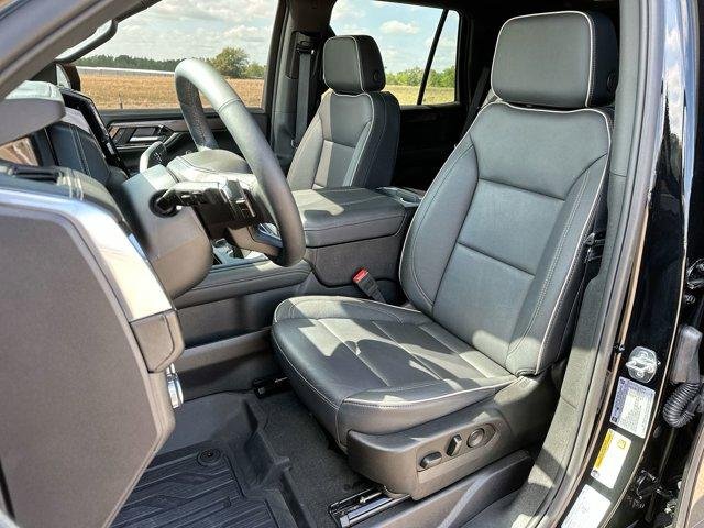 Used 2025 Onyx Black GMC Elevation image 11