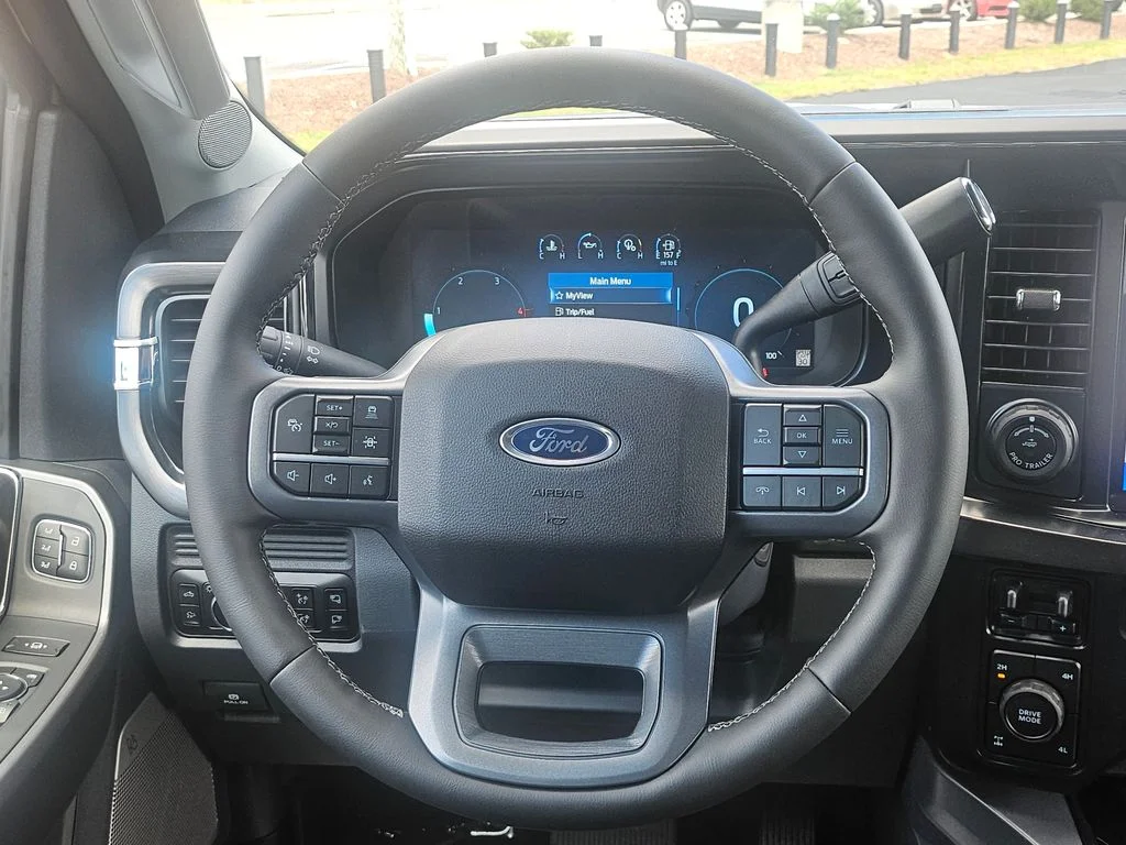 New 2026 Star White Metallic Tri-Coat Ford F-250® Lariat® image 7