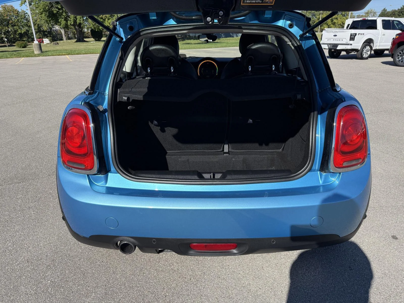 Used 2016 Electric Blue Metallic MINI HATCHBACK image 13