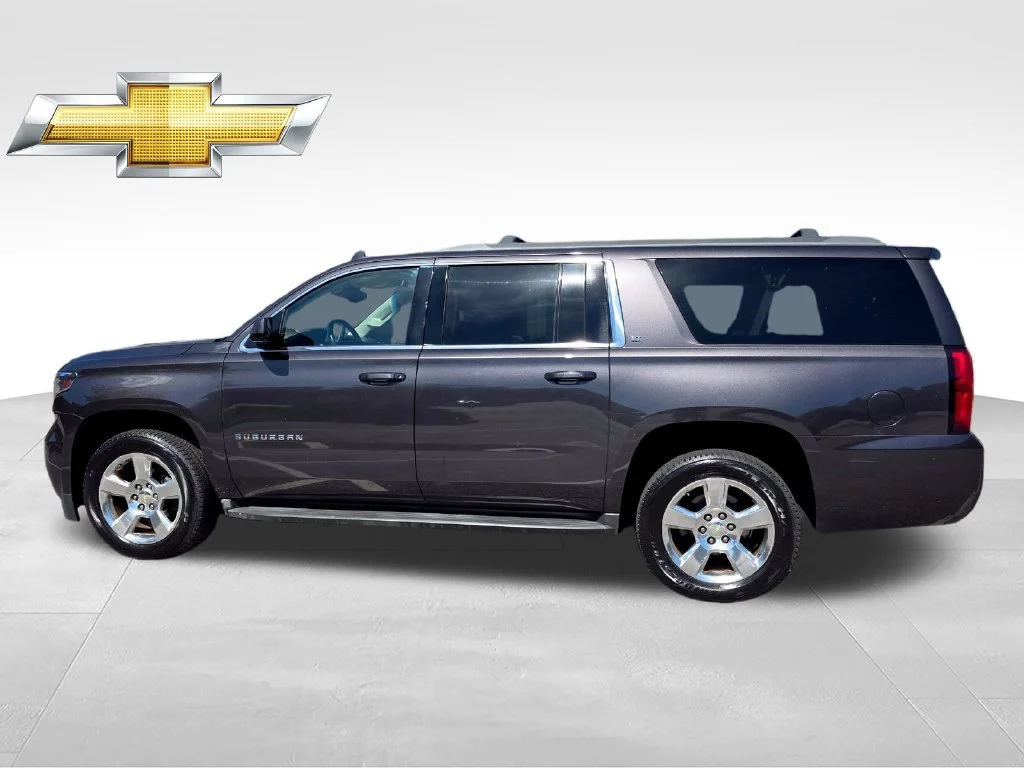 Used 2015 TUNGSTEN METALLIC Chevrolet LT image 4