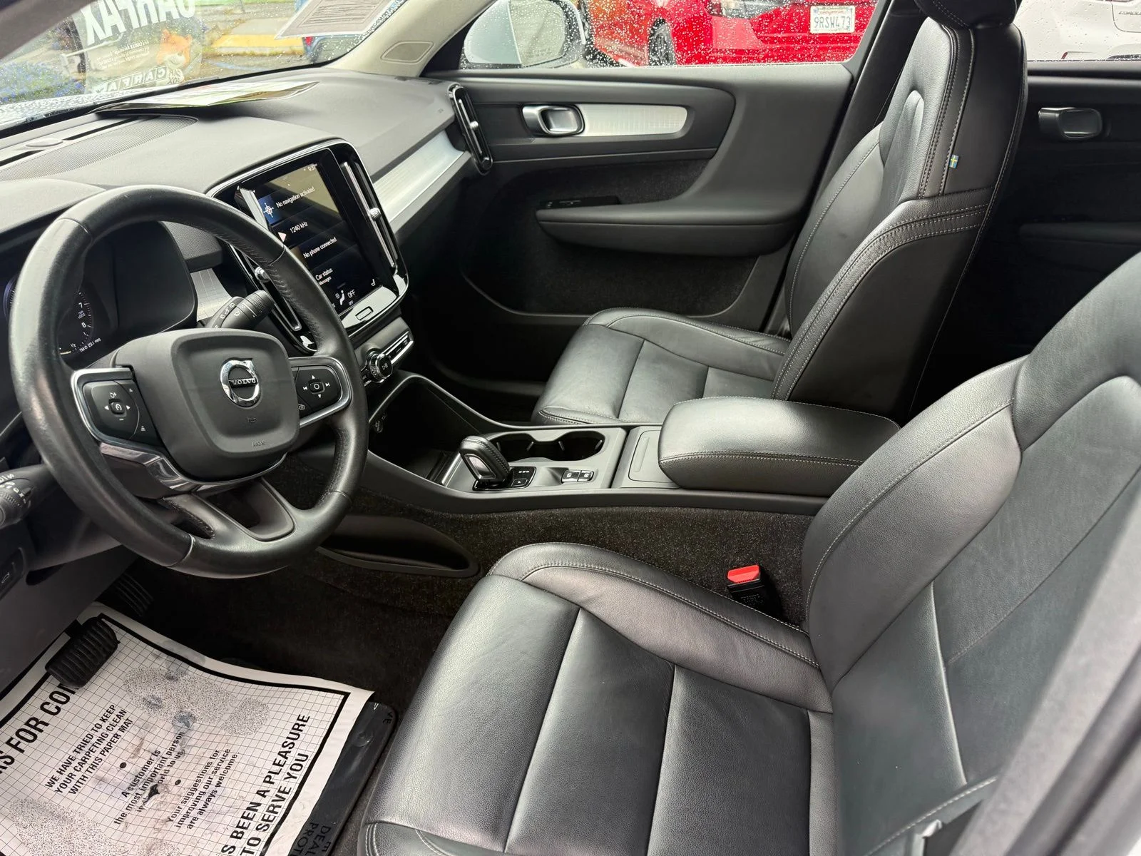 Used 2021  Volvo Momentum image 13