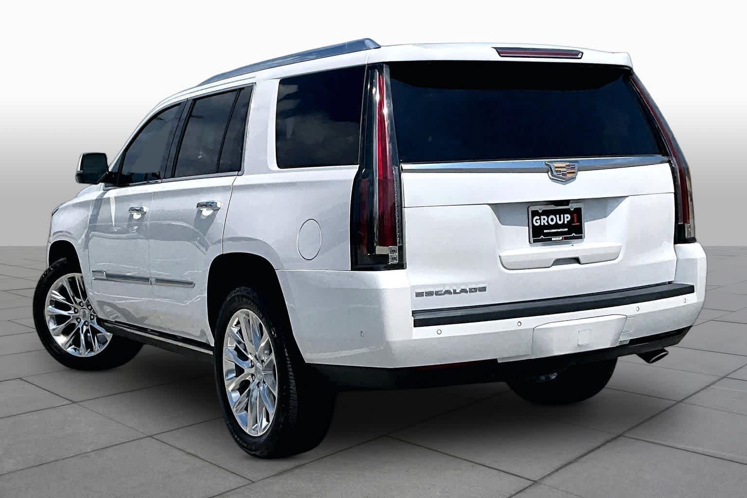 Used 2020 Crystal White Tricoat Cadillac Platinum image 12