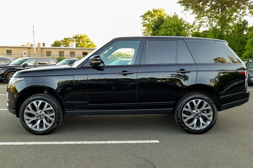 Used 2020 Santorini Black Metallic Land Rover HSE image 4