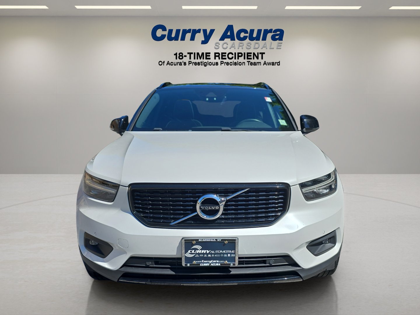 Used 2021 White Volvo T5 AWD R-Design image 8