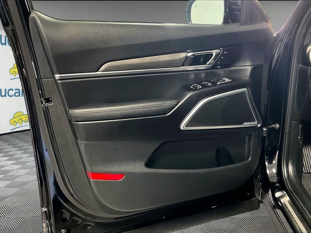 Used 2023 Black Kia SX X-Pro image 9