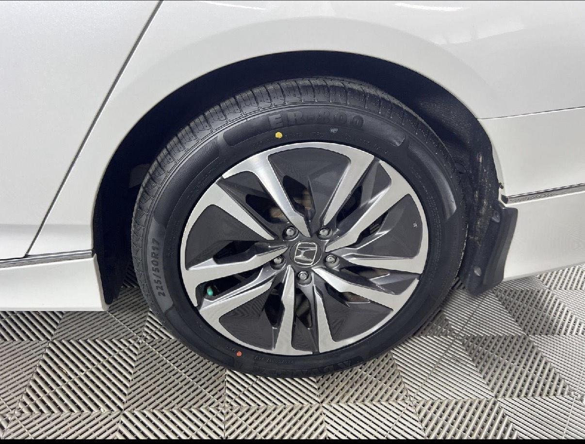 2019 Honda Accord Hybrid EX - Photo 9