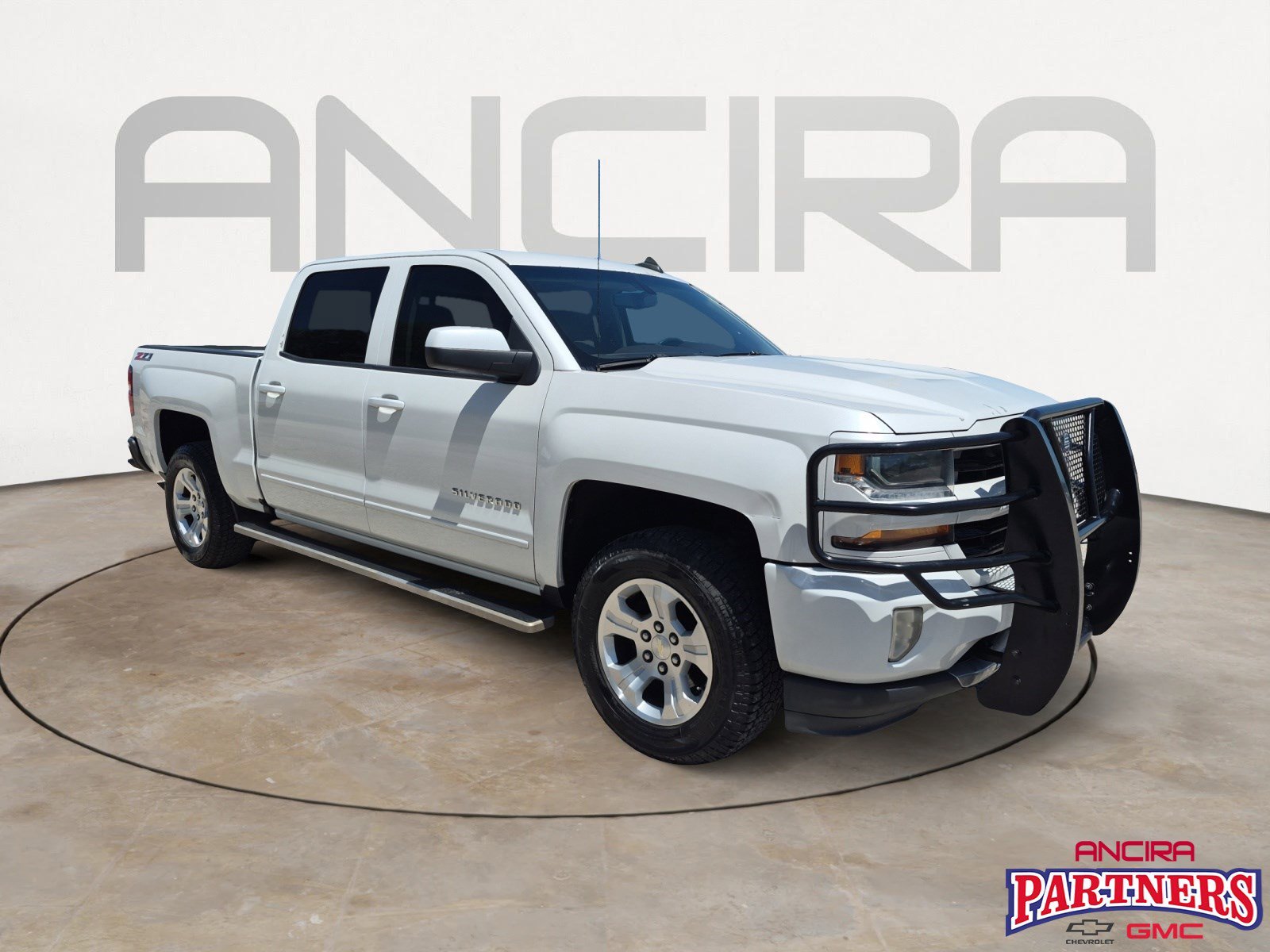 2017 Chevrolet Silverado 1500 LT 4X4 Crew Cab Short Box's photo