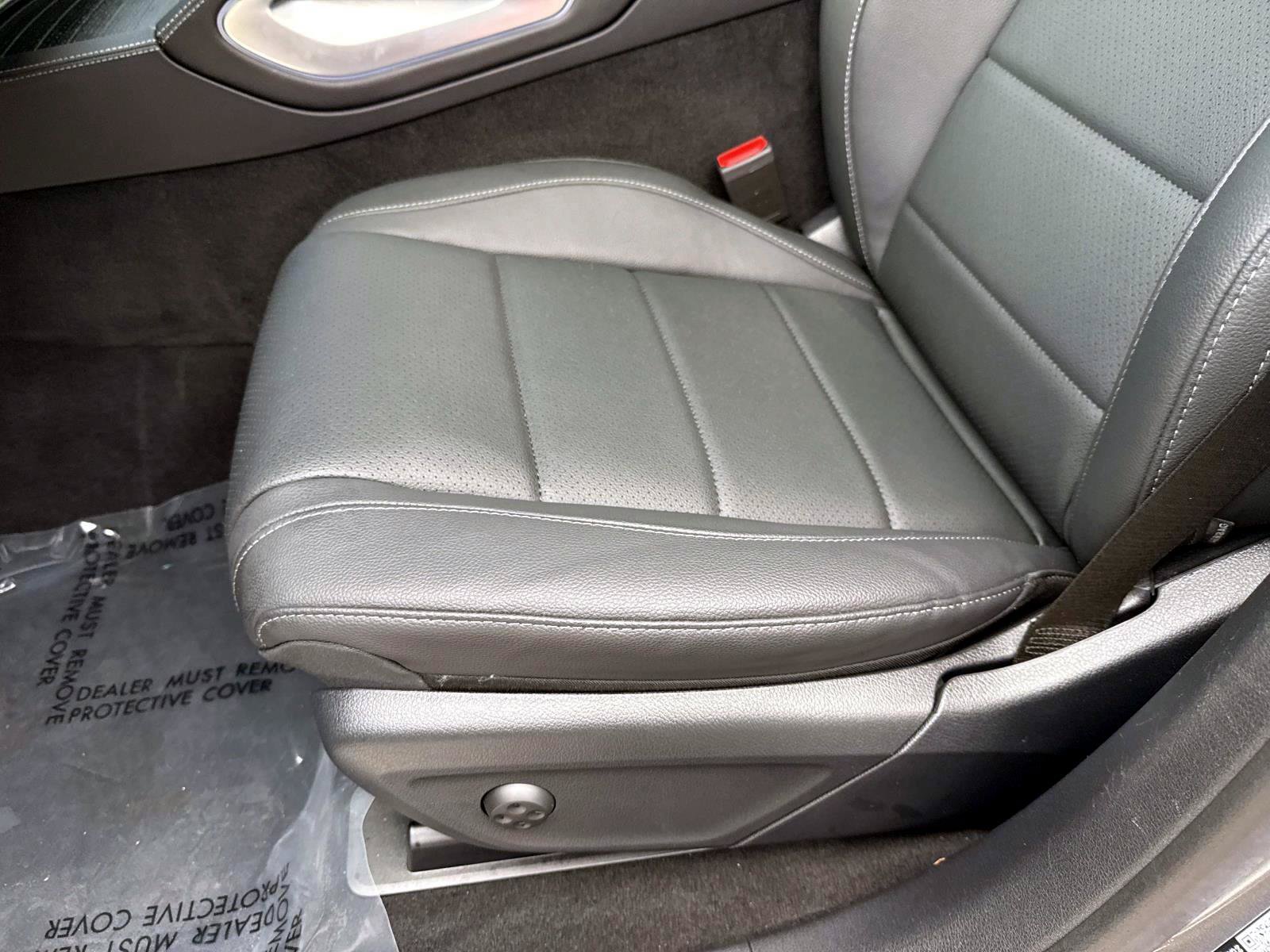 Certified Used 2026 Gray Metallic Mercedes-Benz 450 image 23