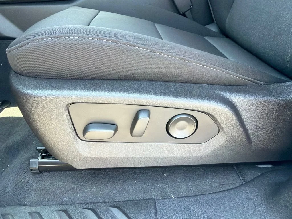2026 Chevrolet Colorado Work Truck - Photo 13