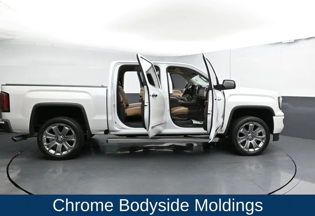 Used 2018 White GMC Denali image 35
