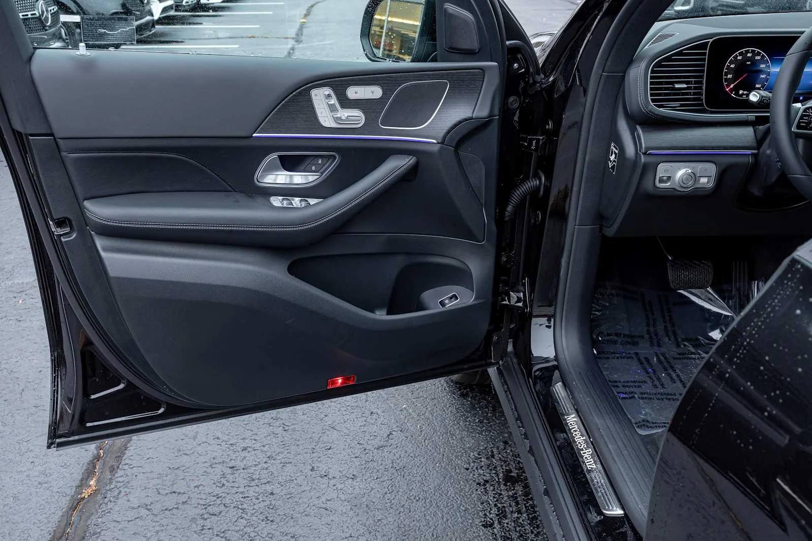 New 2026 Obsidian Black Metallic Mercedes-Benz GLE 350 image 7