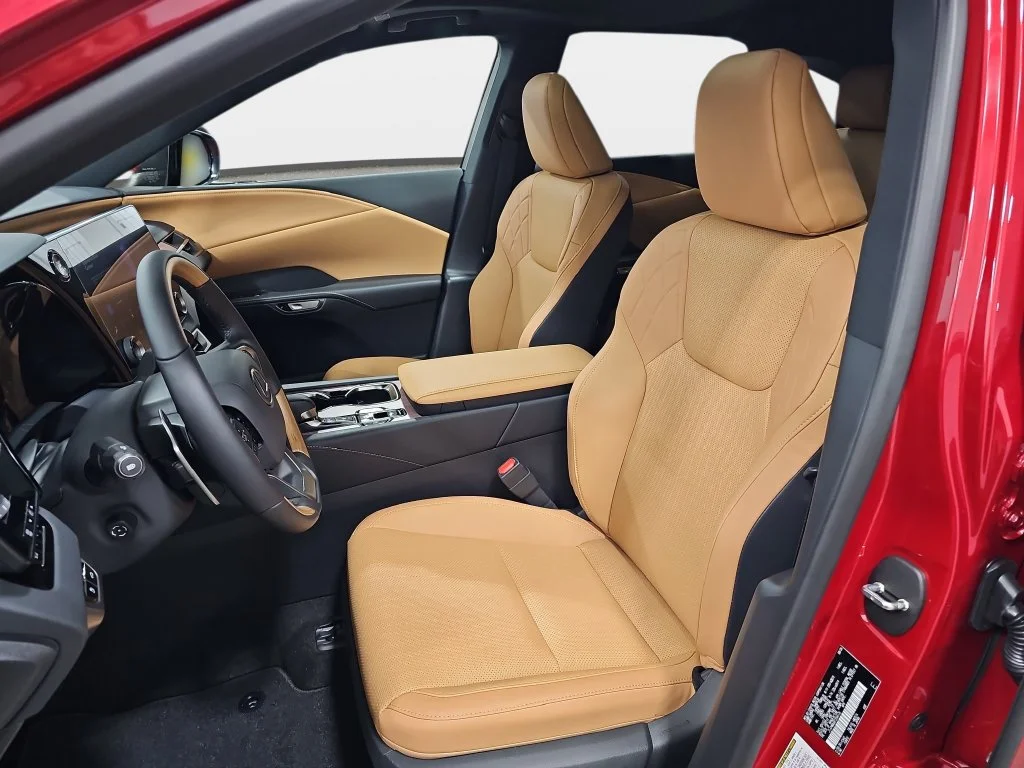 New 2026 Matador Red Mica Lexus PREMIUM image 14