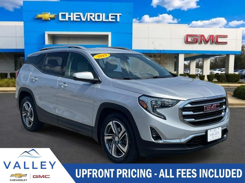 Used 2019 QUICKSILVER METALLIC GMC SLT image 1
