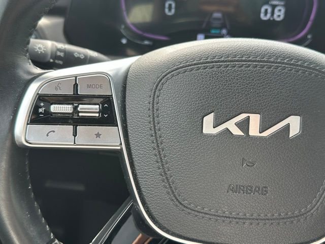 Used 2024 Black Kia EX image 21