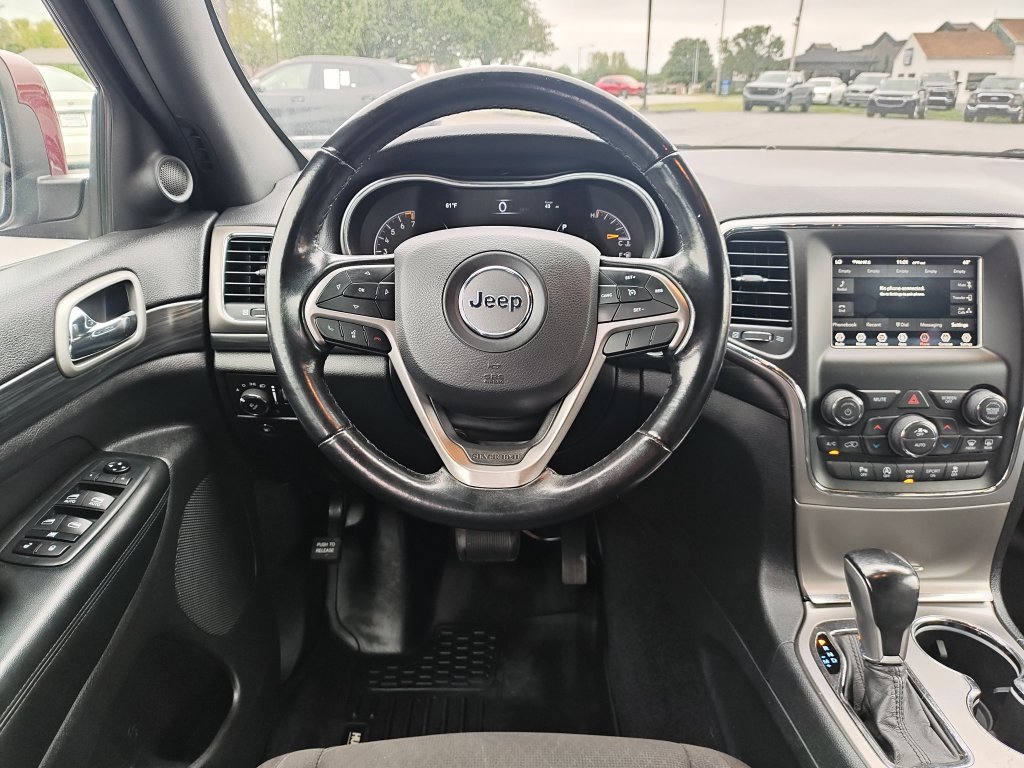 Used 2020 Red Jeep Laredo E image 16