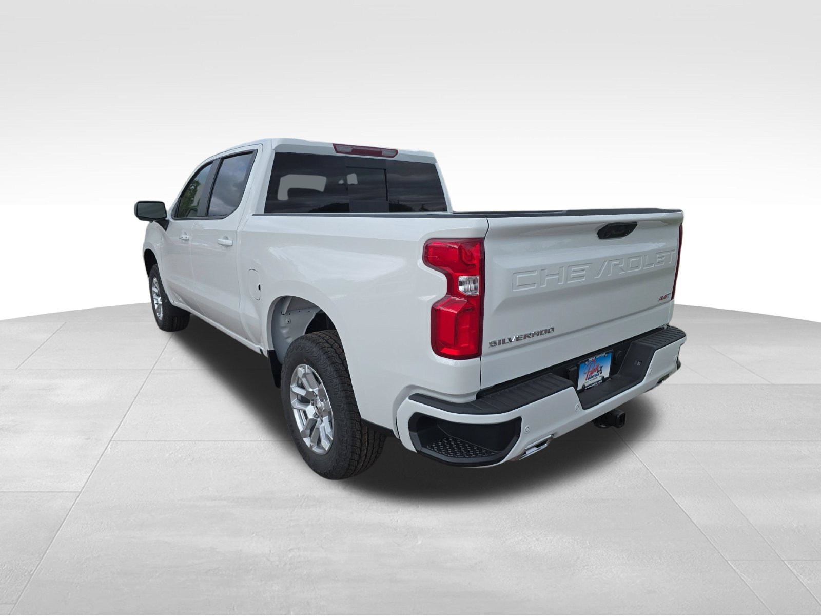 New 2026 Summit White Chevrolet RST image 3