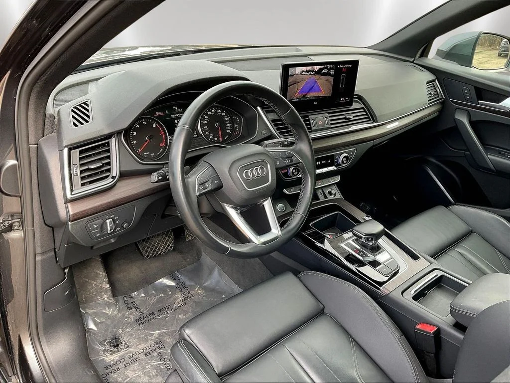 Used 2022 Daytona Gray Pearl Effect Audi 45 S line Premium image 17
