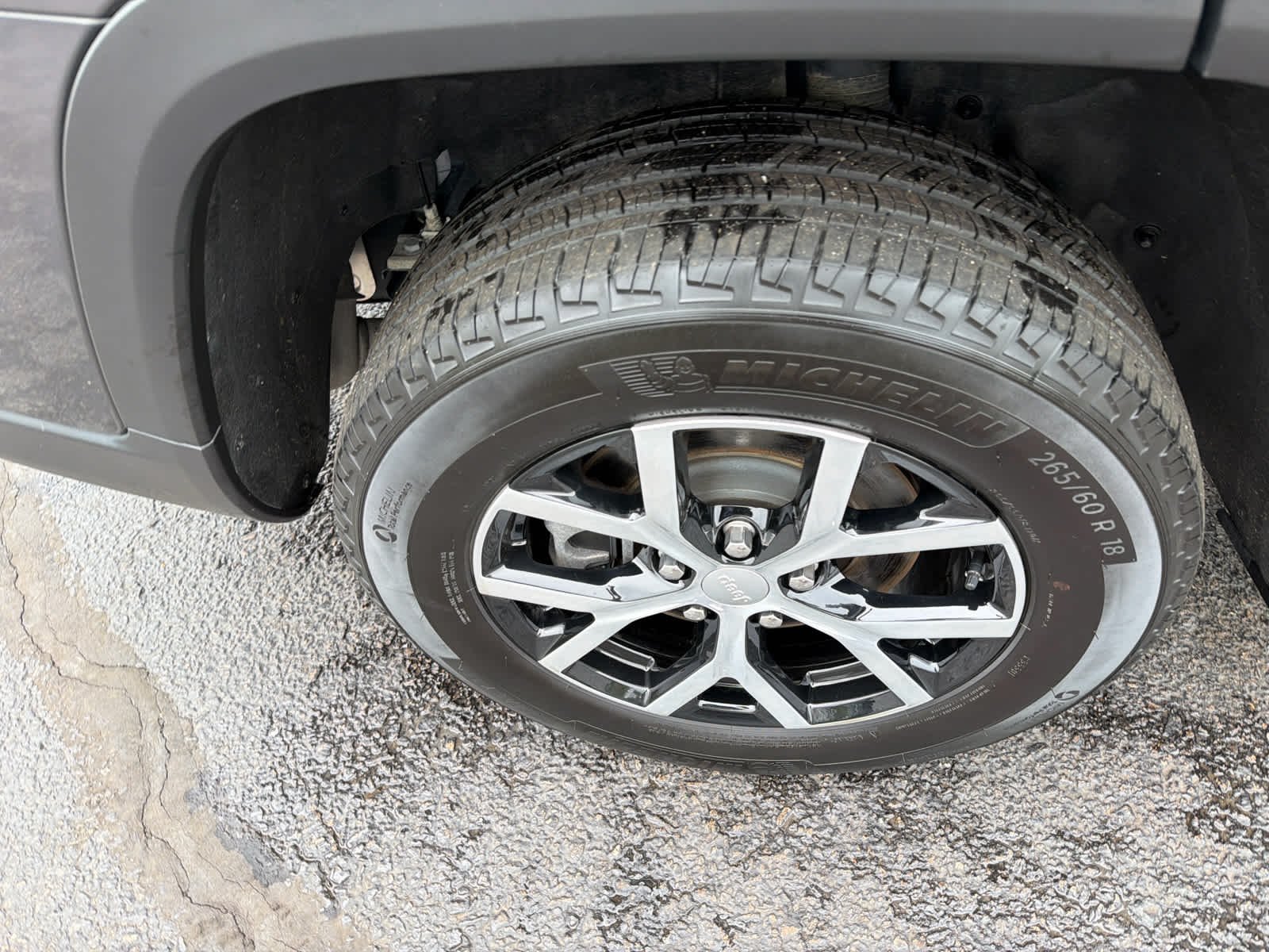 Used 2024 Baltic Gray Metallic Clearcoat Jeep Limited image 26
