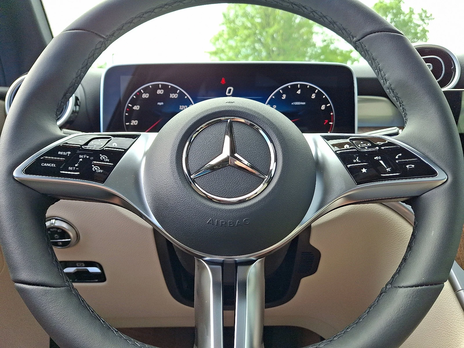 New 2026 Verde Silver Metallic Mercedes-Benz GLC 300 image 11