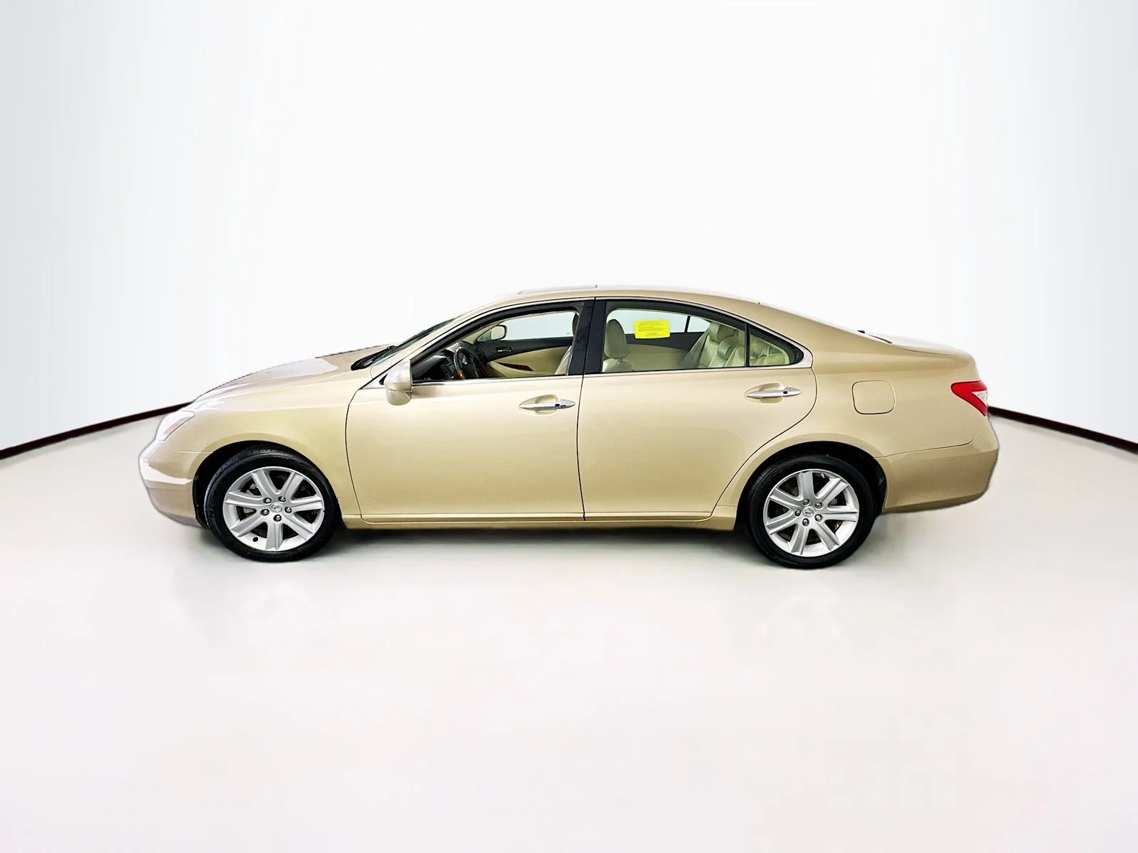 Used 2009 Beige Lexus 350 image 4