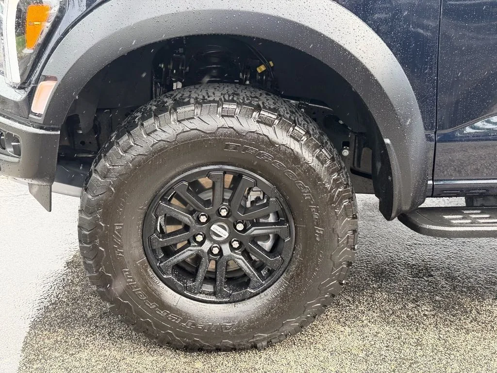 Used 2026 Blue Metallic Ford Raptor image 19