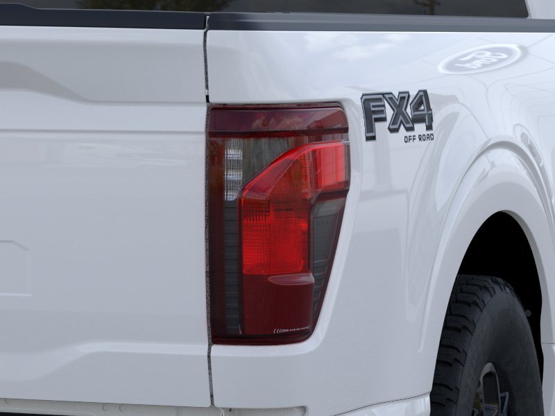New 2026 Oxford White Ford XLT image 21