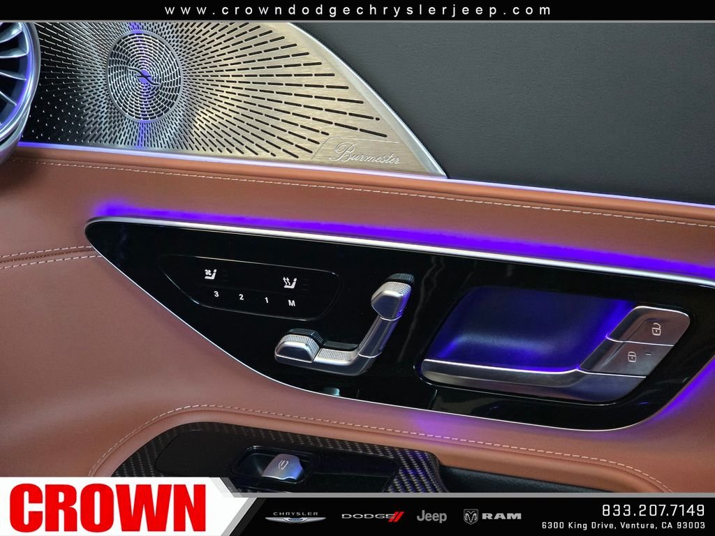 Used 2024  Mercedes-Benz Base image 25