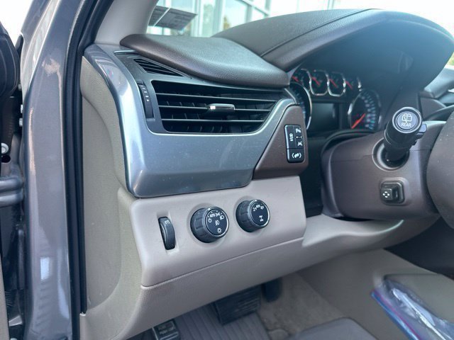 Used 2018 PEPPERDUST METALLIC Chevrolet LT image 31
