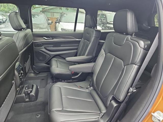 New 2026 Copper Shino Metallic Clear-Coat Exterior Paint Jeep Limited image 14