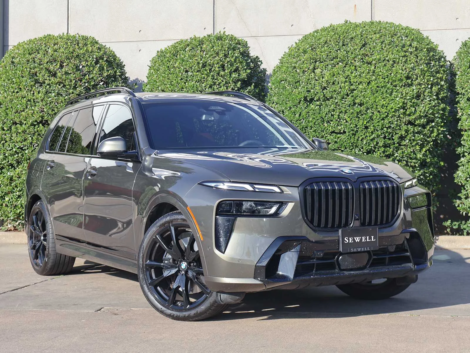 Used 2026 Manhattan Green Metallic BMW xDrive40i image 3