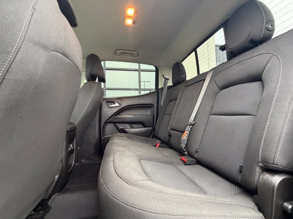 Used 2018 Green Chevrolet LT image 22
