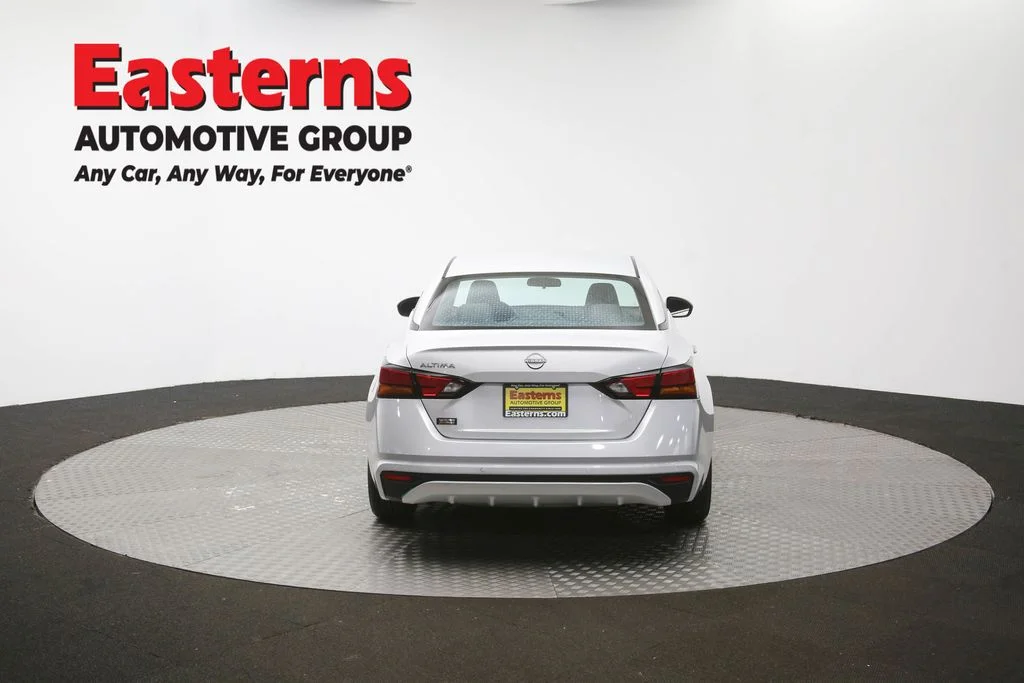 Used 2024 Silver Nissan 2.5 S image 36