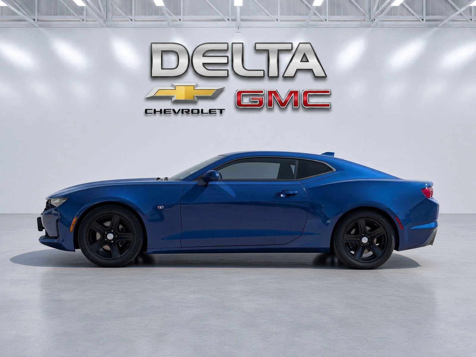 Used 2023 RIVERSIDE BLUE METALLIC Chevrolet 1LT image 2