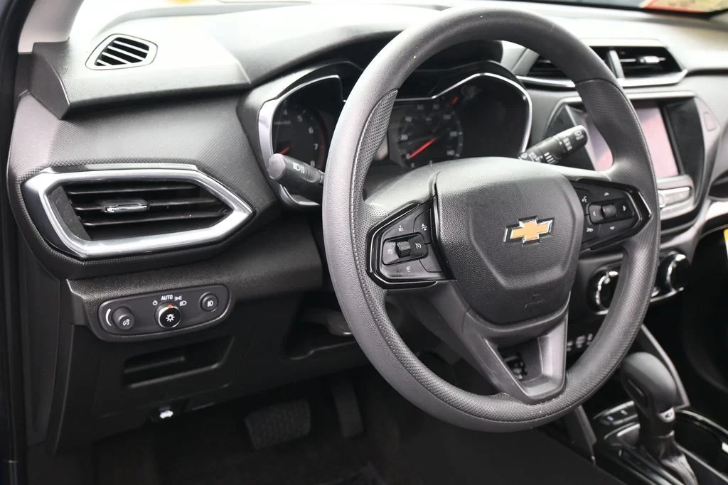 Used 2023 Blue Glow Metallic Chevrolet LT image 16