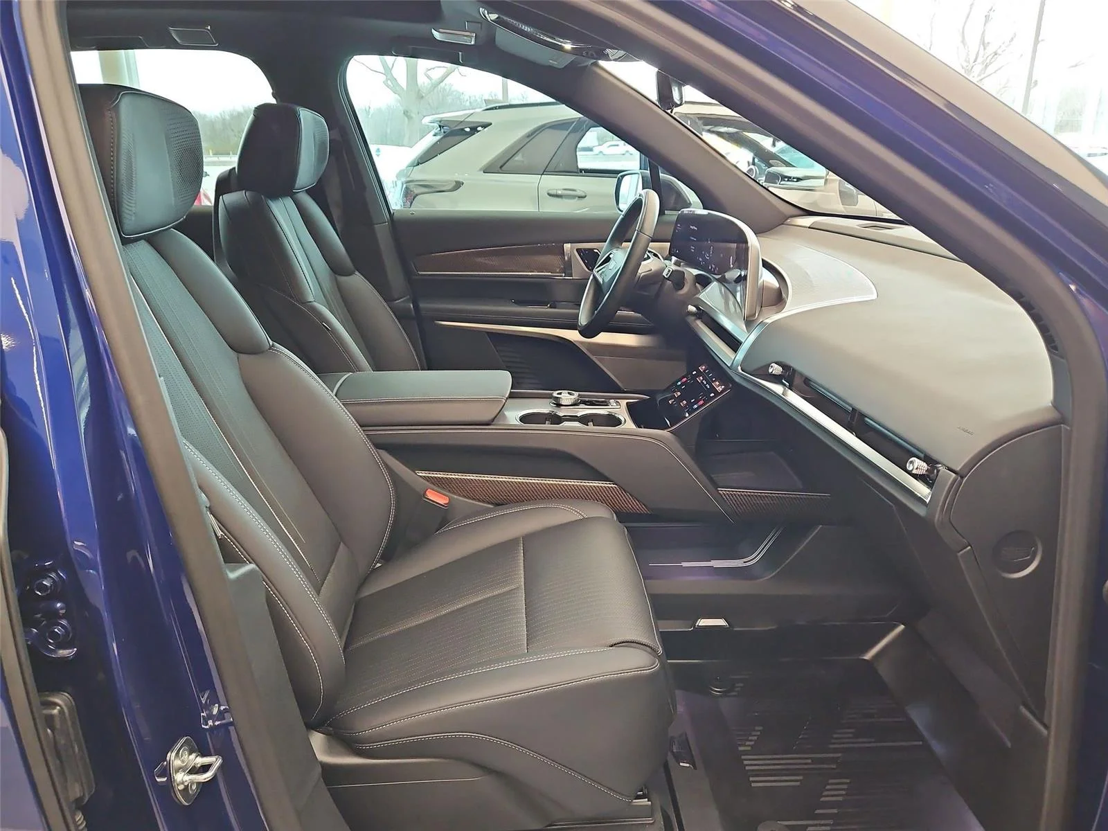 2026 Cadillac VISTIQ Sport - Photo 27