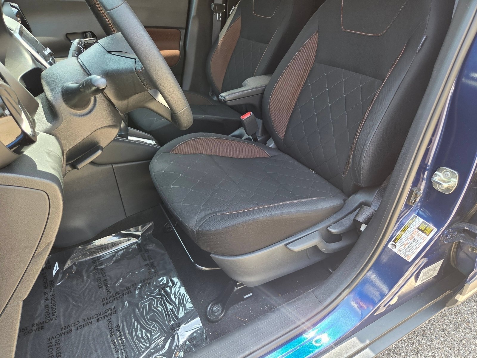 Used 2020 Deep Blue Pearl/Fresh Powder Nissan SR image 9