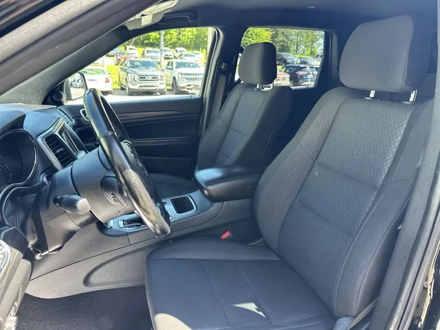 Used 2020 Black Jeep Laredo E image 15
