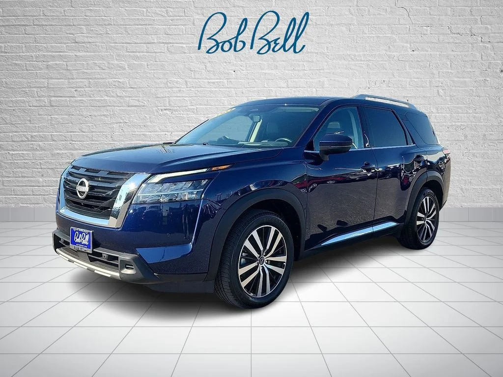 Used 2023 Blue Nissan Platinum image 3