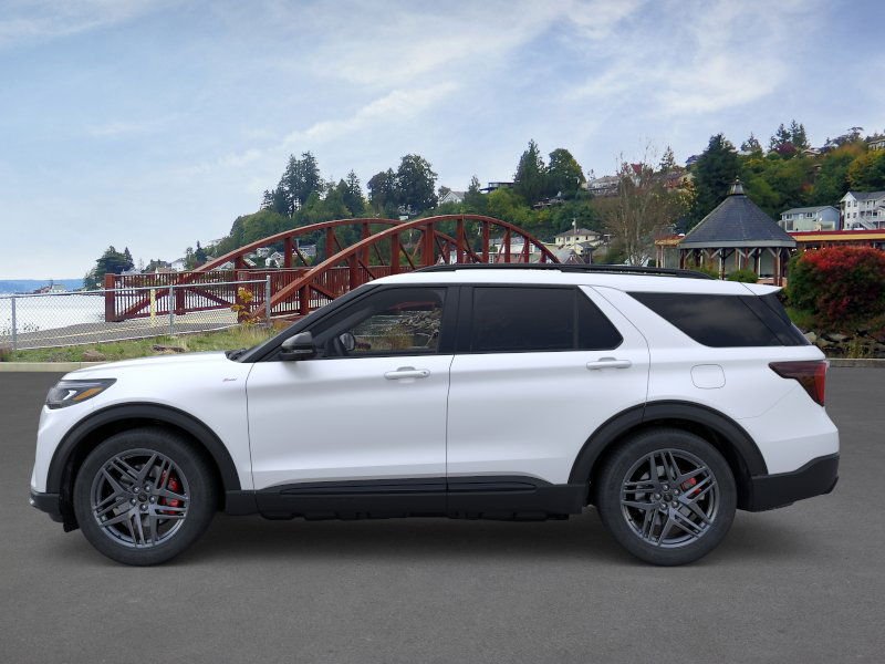 New 2026 Star White Metallic Tri-Coat Ford ST-Line image 3