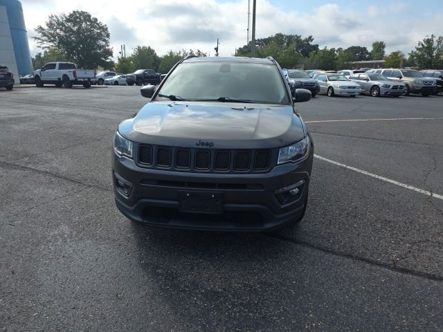 Used 2019 Crystal Metallic Jeep Latitude image 8
