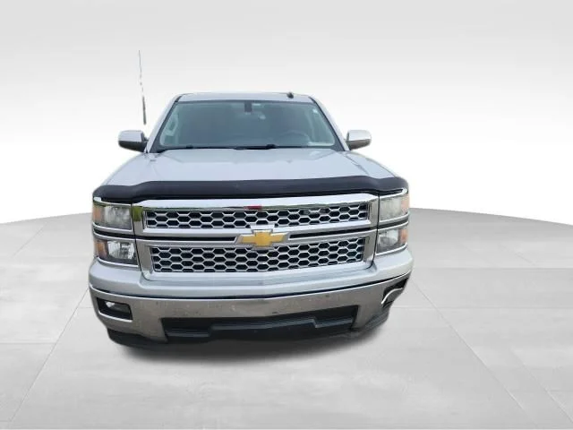 Used 2015 Silver Chevrolet LT image 8