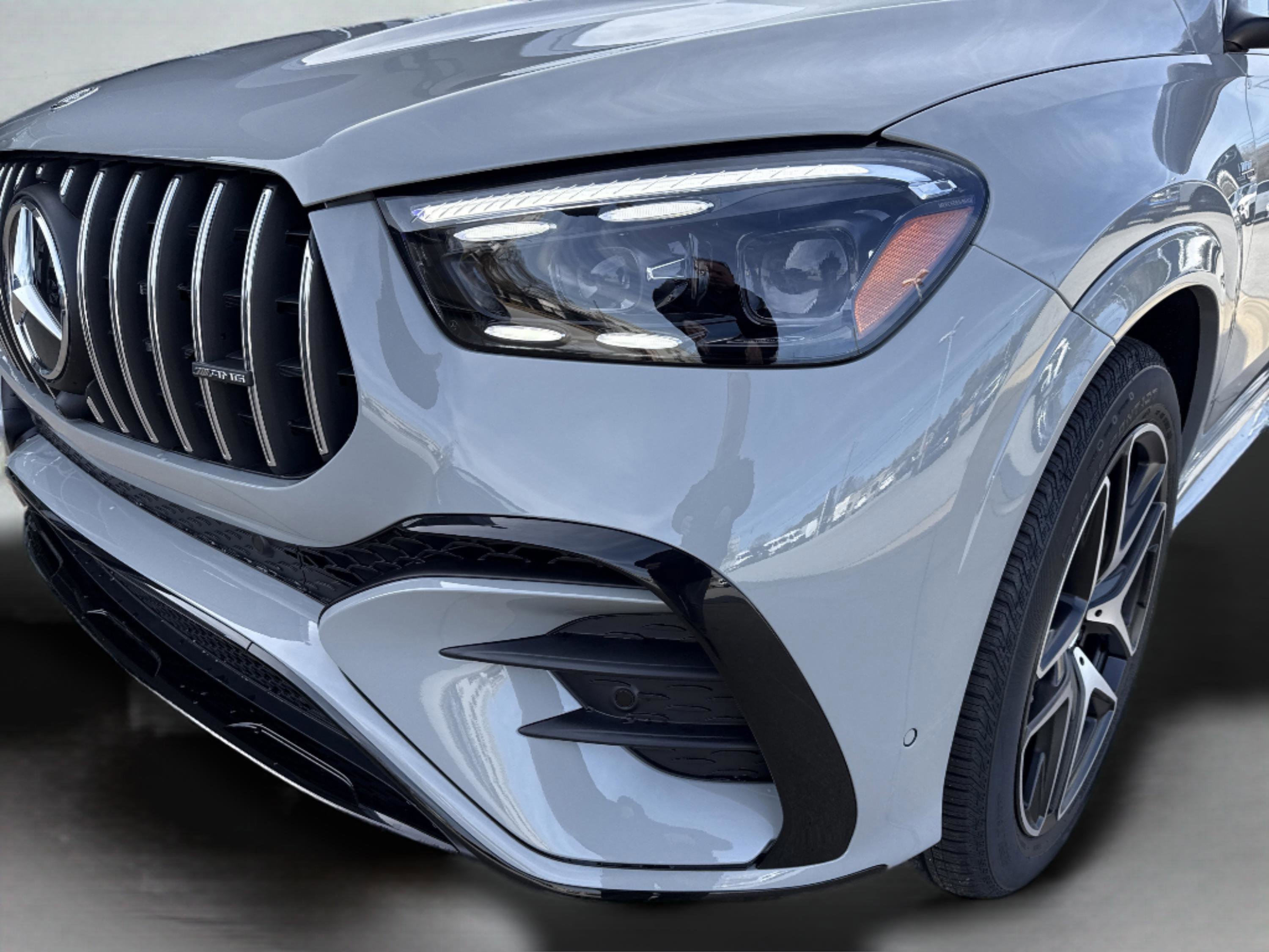 New 2026 MANUFAKTUR Alpine Grey Mercedes-Benz AMG® GLE 53 image 64