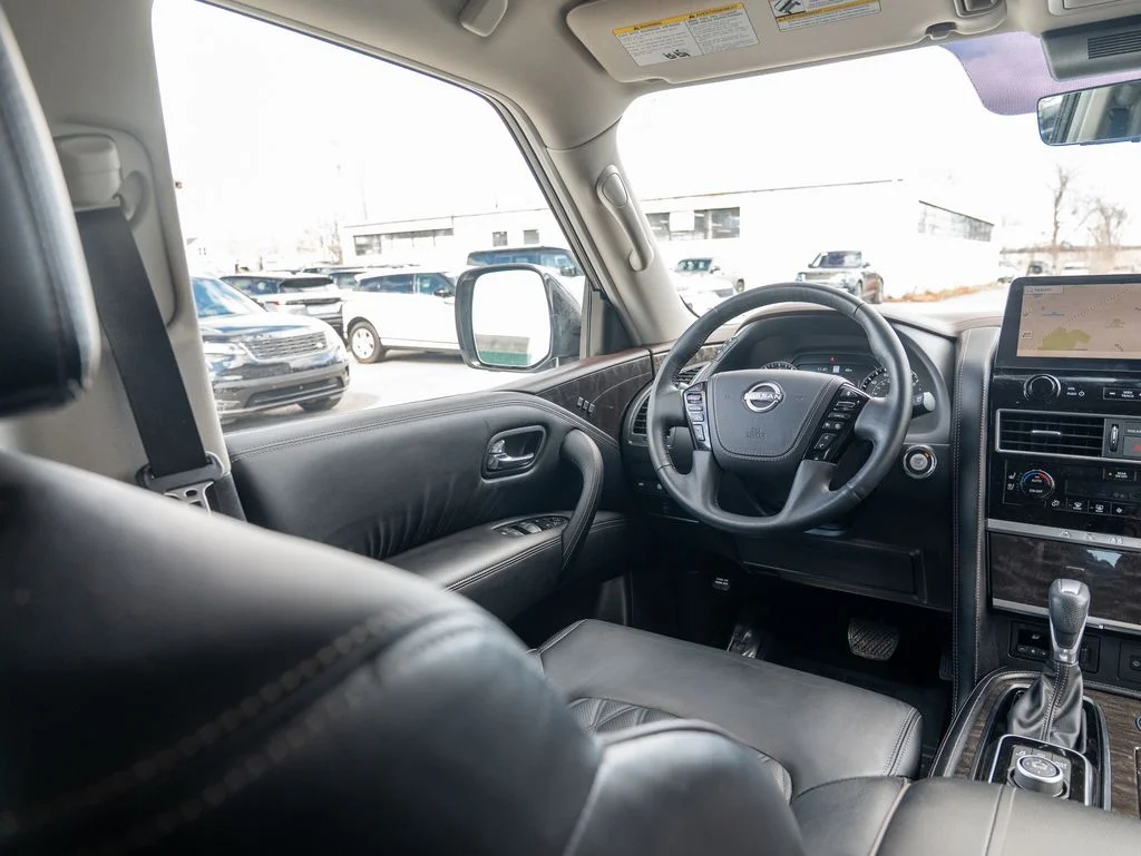 Used 2024 White Nissan Platinum image 19