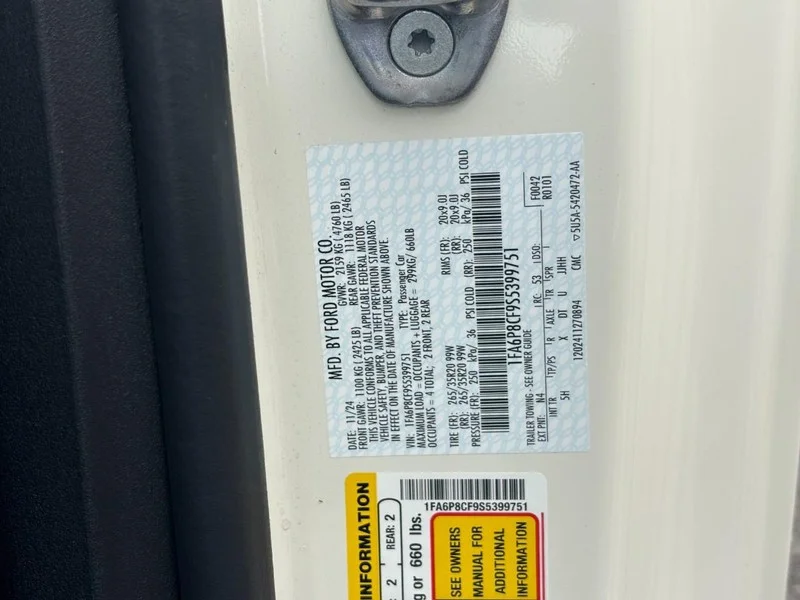 Used 2025 White Ford GT Premium image 26