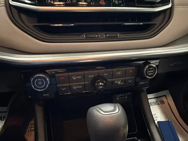 Used 2024 White Jeep Limited image 24