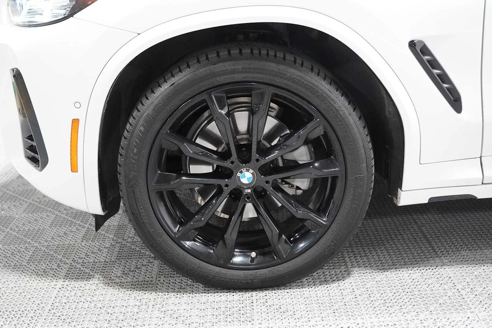 Certified Used 2025 Alpine White BMW xDrive30i image 8